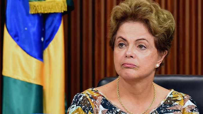 Comisión especial recomienda avance de juicio político a Rousseff