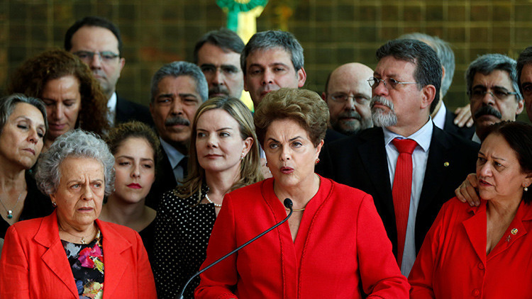 Dilma Rousseff tras su destitución: “No desistan de luchar“