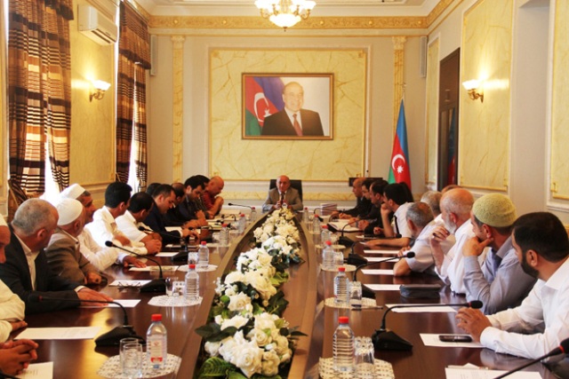18 dini icmaya pul ayrılıb