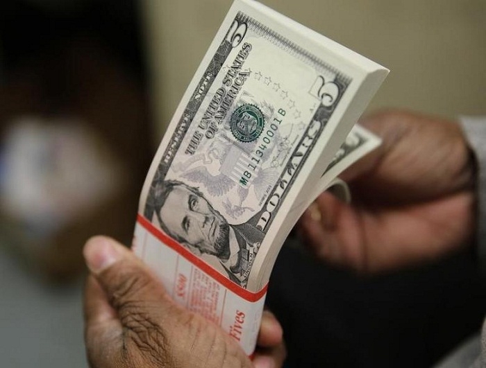 USD rate at today's auction declines