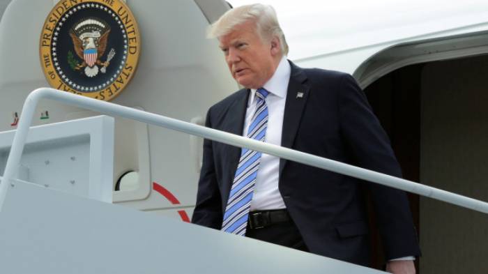 Trump reçoit deux candidats pour remplacer Comey à la tête du FBI