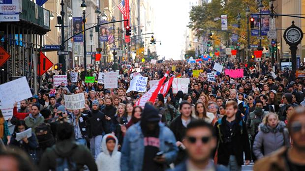 Nuevas marchas contra el presidente electo Trump en Washington