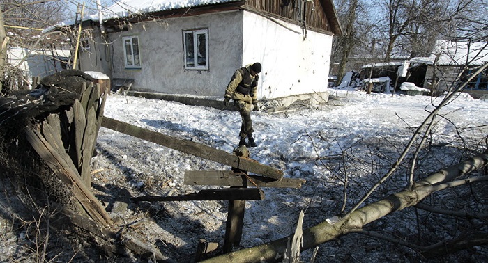Frage an Kiew: Wie kommen denn Panzer in den Donbass? – Kreml-Sprecher