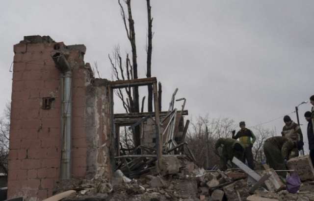 Al menos diez localidades quedan sin electricidad por ataques en Donetsk