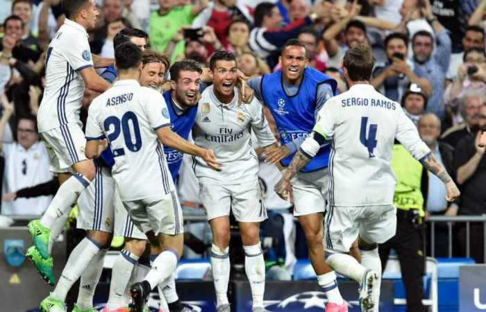 Cristiano lleva al Madrid a las semis de Champions
