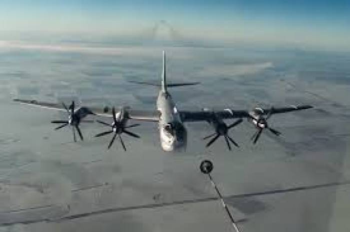 Russlands Bomber vernichten 300 IS-Kämpfer, darunter 7 Warlords