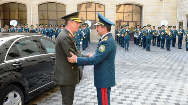 Generallar görüşdü