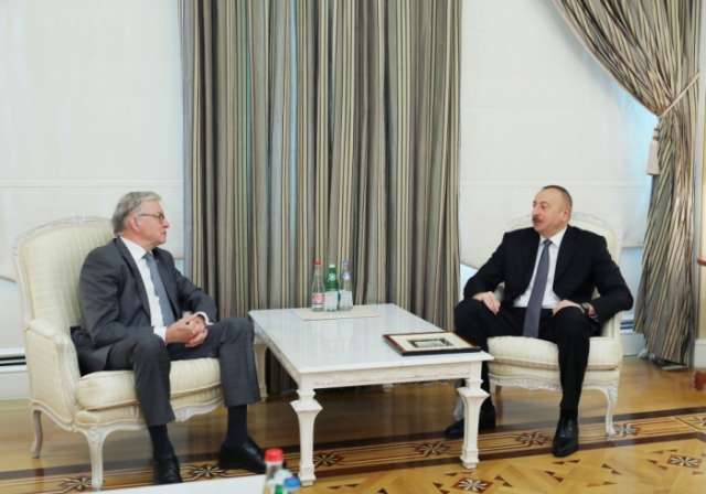 President Ilham Aliyev received former President of Dutch Senate 
