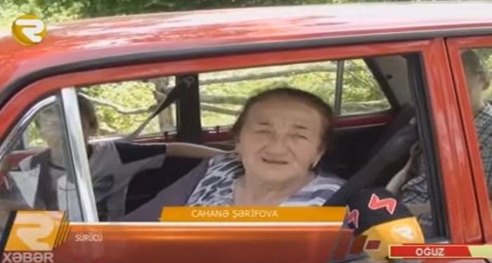 Azərbaycanda 70 yaşında taksi sürən nənə - VİDEO