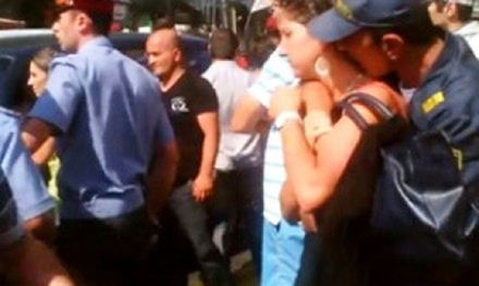 Aksiyaçı ilə sevişmək istəyən erməni polisi