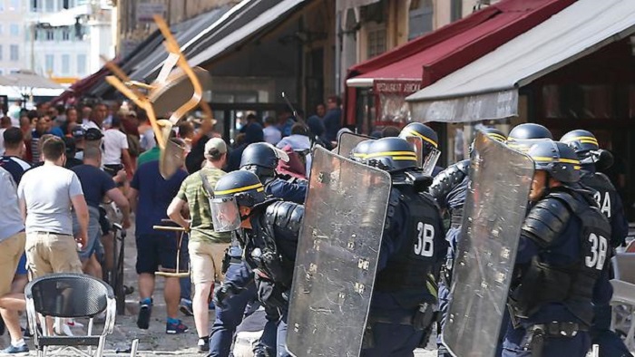 Frankreich geht massiv gegen EM-Hooligans vor