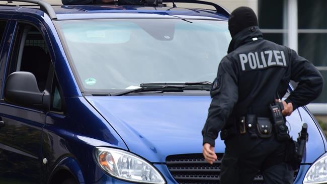 Allemagne: un homme armé barricadé dans un café