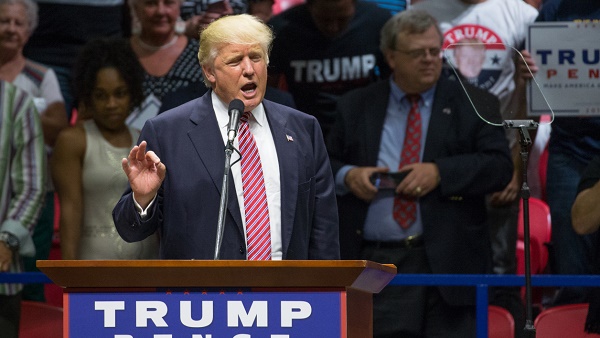 Présidentielle américaine: quand Trump attaque Clinton sur sa santé