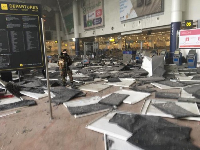 Tote und 20 Verletzte bei Explosionen am Brüsseler Flughafen