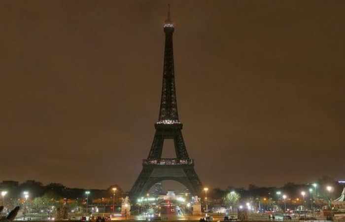 Eiffelturm-Beleuchtung zum Gedenken an Terroropfer ausgeschaltet