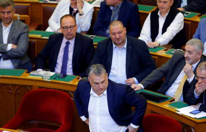 Im Eilverfahren: Orbán bringt Gesetz gegen "Soros-Uni" durchs Parlament