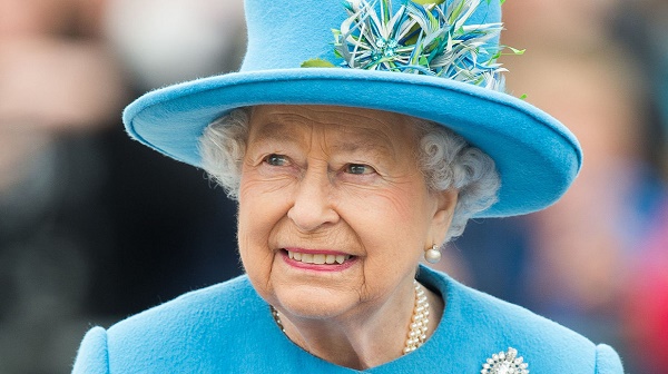 Eliza­beth II : son incroyable geste de géné­ro­sité et de gentillesse envers feu son garde fores­tier