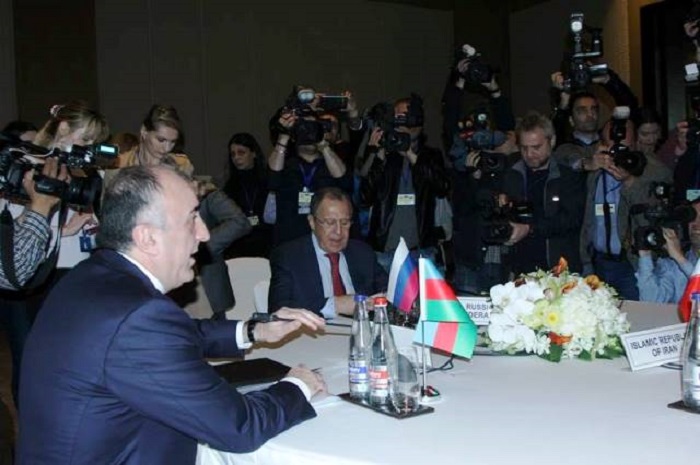 Außenminister kamen in Baku auf eine Meinung