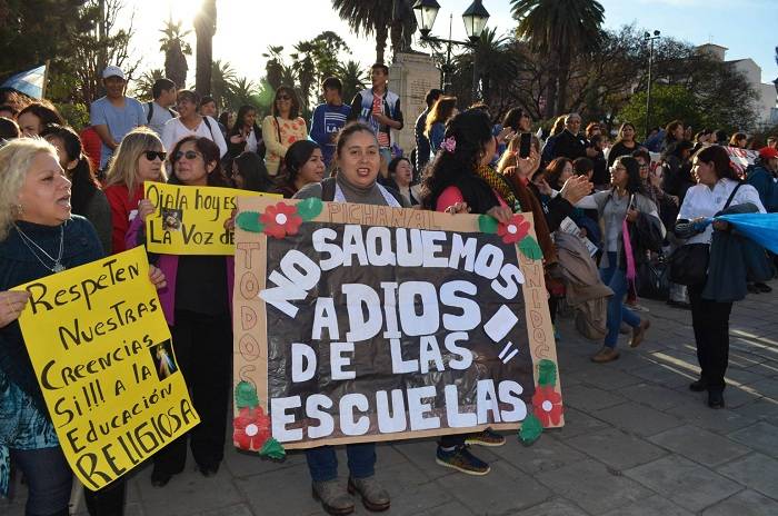 La Justicia argentina prohíbe enseñar religión en las escuelas públicas