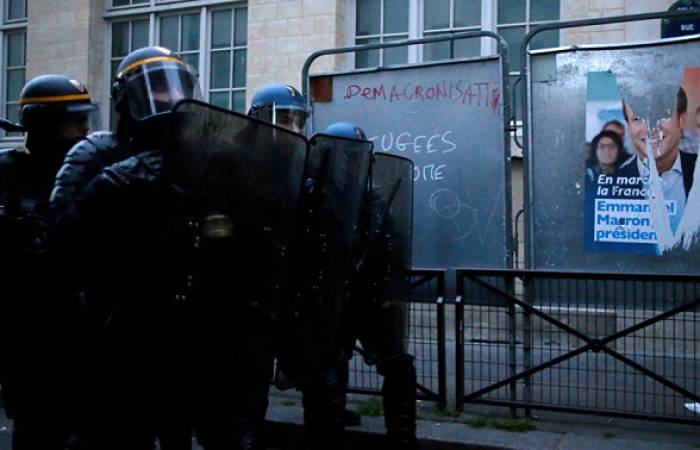 Enfrentamientos de manifestantes con la Policía tienen lugar en París