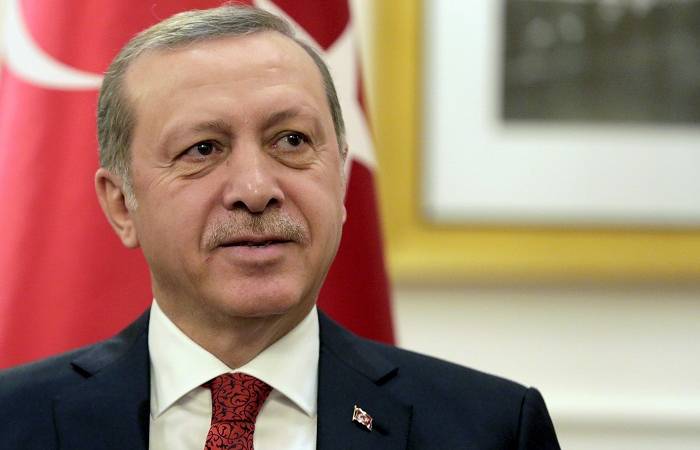 President Erdogan rejoins ruling AKP
