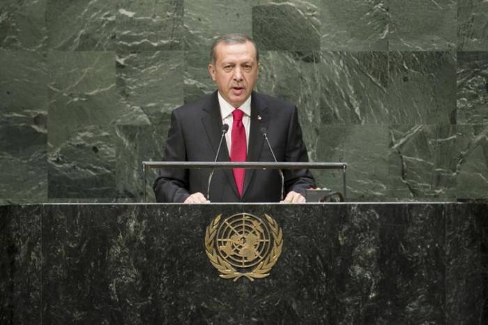 Erdogan: "Wir müssen härter für die Beilegung des Berg-Karabach Konflikts arbeiten" - VIDEO