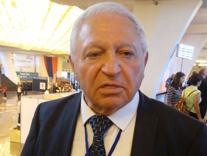 Erməni ictimai xadim Sarkisyanı oğru adlandırdı