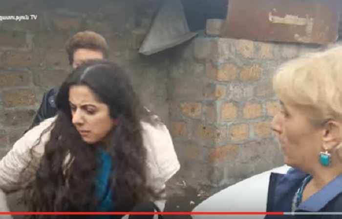Sarkisyançılar jurnalistlərə və müşahidəçilərə hücum edib - Video