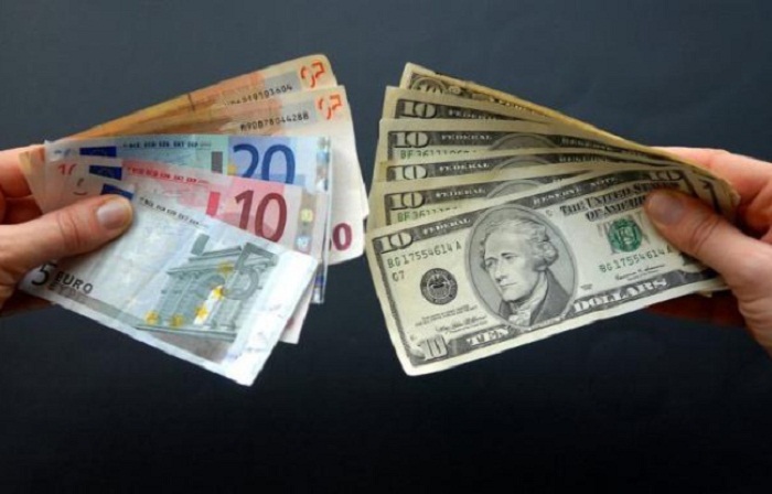 L`euro en légère hausse face au dollar