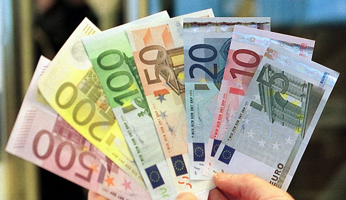 La France entend emprunter 5,7 et 6,9 milliards d`euros