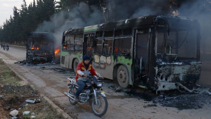 La evacuación se reanuda en Alepo tras los ataques contra un convoy en zona del régimen