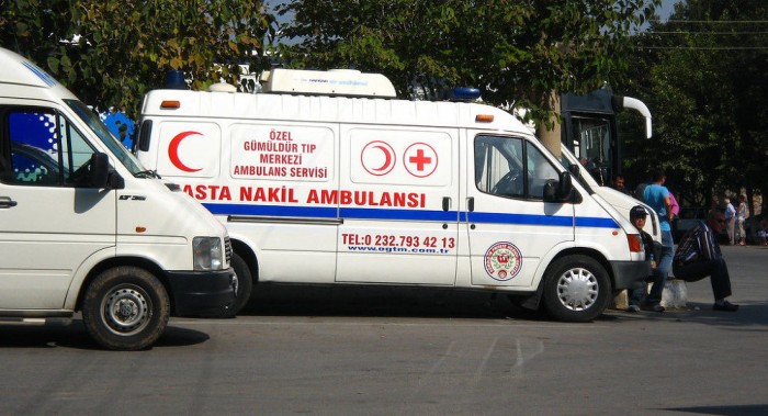 Explosión mata a un obrero y deja heridos a 15 más en una planta del oeste de Turquía