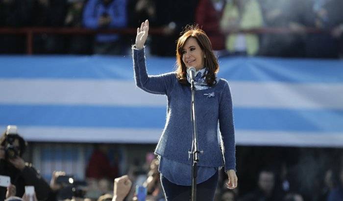 Expresidenta argentina gana elecciones primarias en Buenos Aires