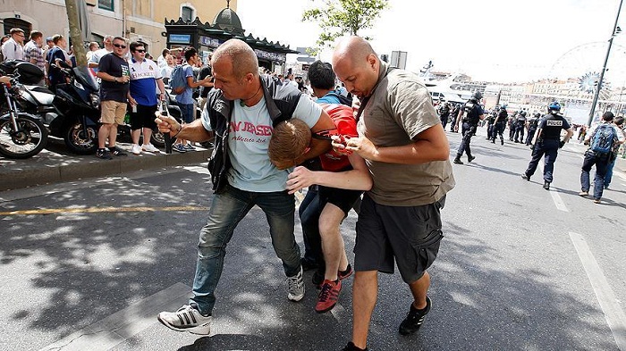La France expulse le leader ultranationaliste des supporters russes
