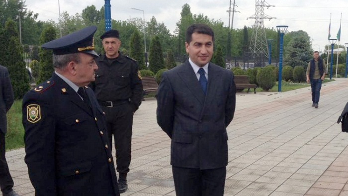 Azerbaijani, foreign journalists begin trip to contact line - PHOTOS