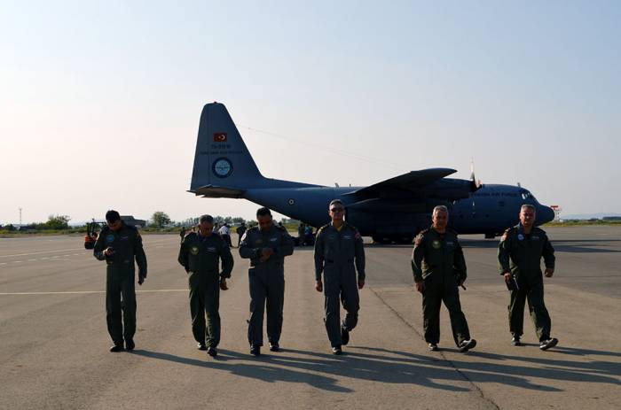 Türkiyəli hərbi pilotlar Azərbaycanda - Foto+Video