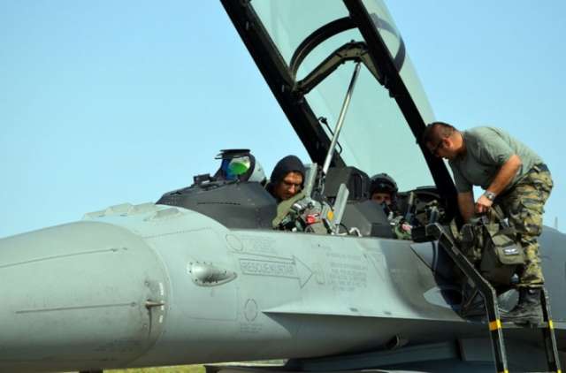 Azerbaijan, Turkey continue joint flight-tactical exercises