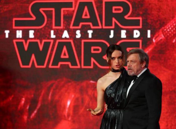 "Le dernier Jedi" (Star Wars) rapporte 450 millions de dollars le premier week-end