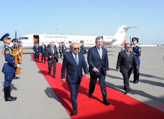 رئيس الوزراء الجورجي يصل الى باكوـ صور