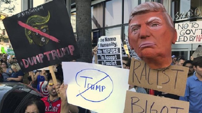 Les manifestations anti-Trump se poursuivent