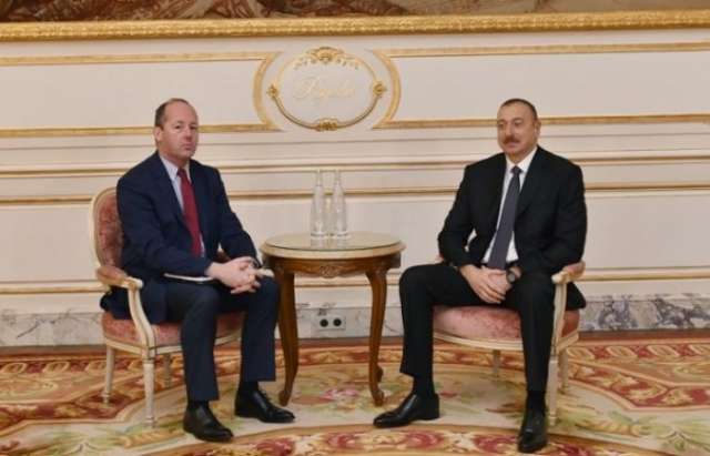 President Ilham Aliyev meets with Airbus vice-president in Paris
