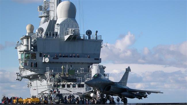 Le porte-avions Charles de Gaulle qui voudrait frapper Daech retourné