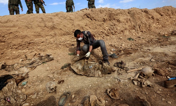 Deux charniers de Yézidis découverts dans le nord de l`Irak