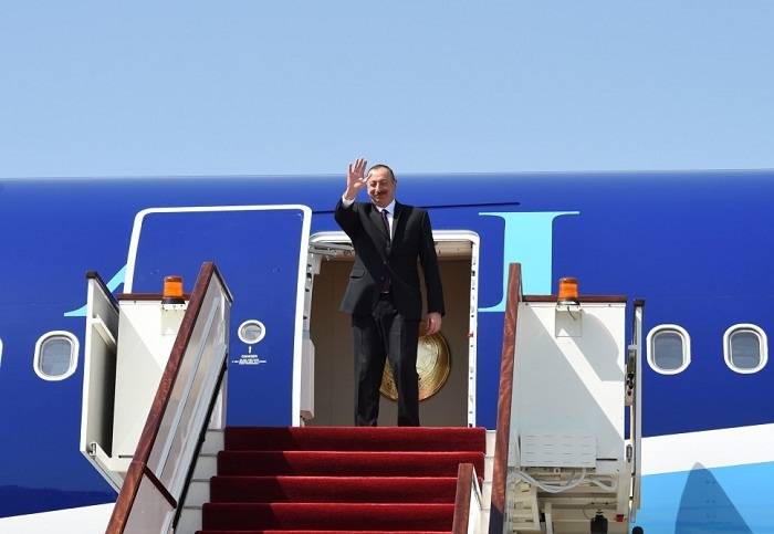 Präsident Ilham Aliyev beendete seinen Besuch in Russland