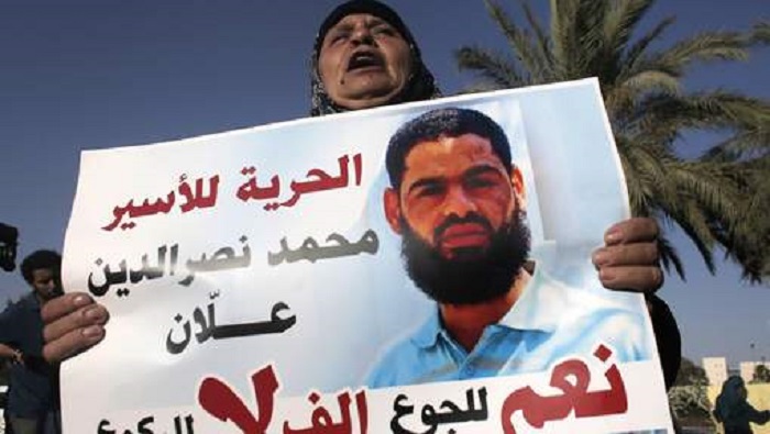 Israël suspend la détention d`un Palestinien en grève de la faim