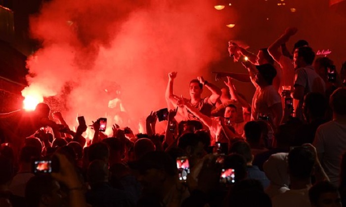 Schweigeminute für Paris-Opfer - türkische Fußballfans zeigen eine erschreckende Reaktion 