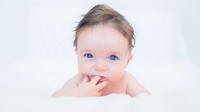 Neugeborene haben immer blaue Augen! Mythos oder Wahrheit?