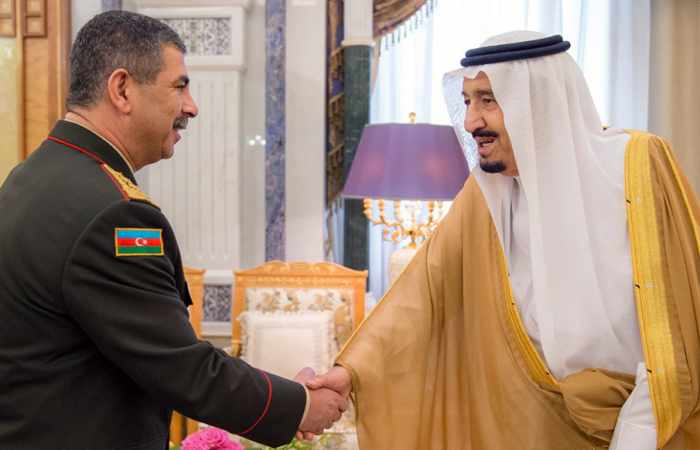 Le ministre de la Défense de l'Azerbaïdjan a rencontré le roi d'Arabie Saoudite - PHOTOS