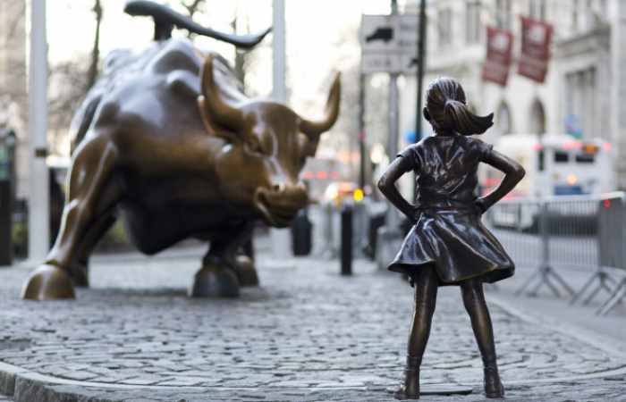 ‘Fearless Girl’ will stay on Wall Street until 2018
