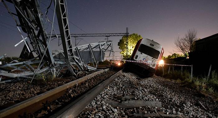 Rebajan a dos el número de los muertos por accidente ferroviario en Grecia
